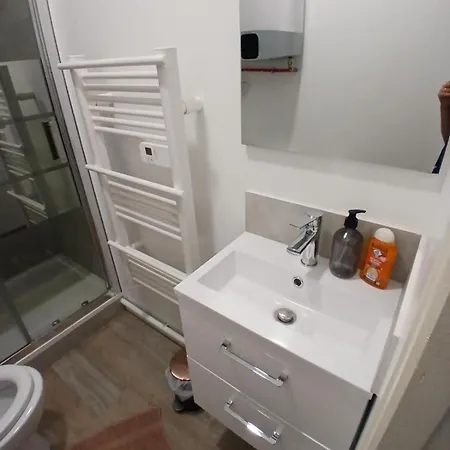 アパート Avec Decoration Moderne ディジョン